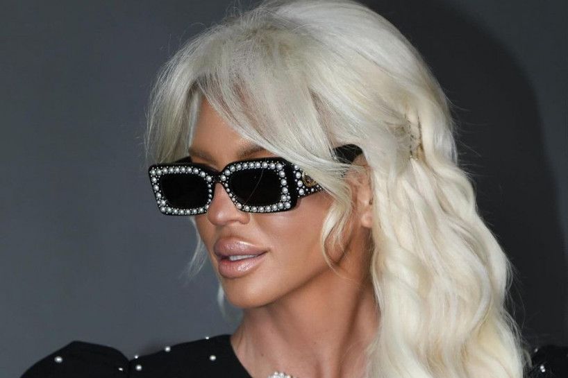 To je jedna žena, koja... Jelena Karleuša bez dlake na jeziku o odnosu sa svekrvom Nikoletom To je jedna žena, koja... Jelena Karleuša bez dlake na jeziku o odnosu sa svekrvom Nikoletom