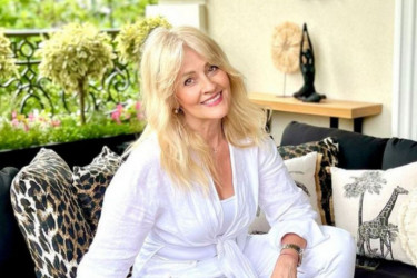 Briše bore, zaustavlja starenje i košta samo 100 dinara: Slavica Rokvić kune se u tonik za lice koji sama pravi, ovo je recept