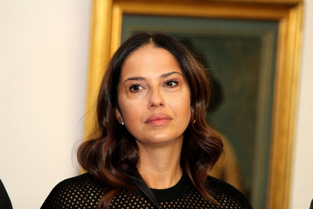 Nataša Ninković slomljena: Napustili su me, a brinula sam o njima do poslednjeg dana Nataša Ninković slomljena: Napustili su me, a brinula sam o njima do poslednjeg dana