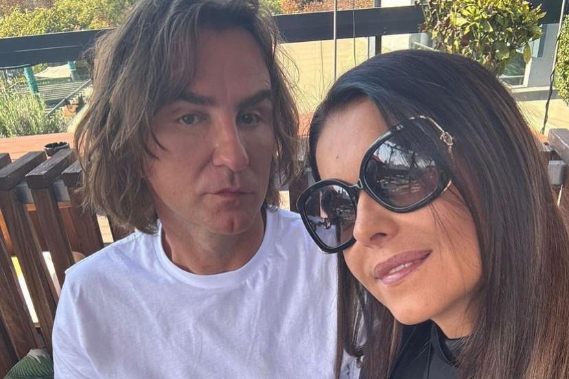 Prve fotografije devojačke večeri: Ćerka Željka Mitrovića priredila drugaricama provod za pamćenje, žurka počela još u avionu Prve fotografije devojačke večeri: Ćerka Željka Mitrovića priredila drugaricama provod za pamćenje, žurka počela još u avionu