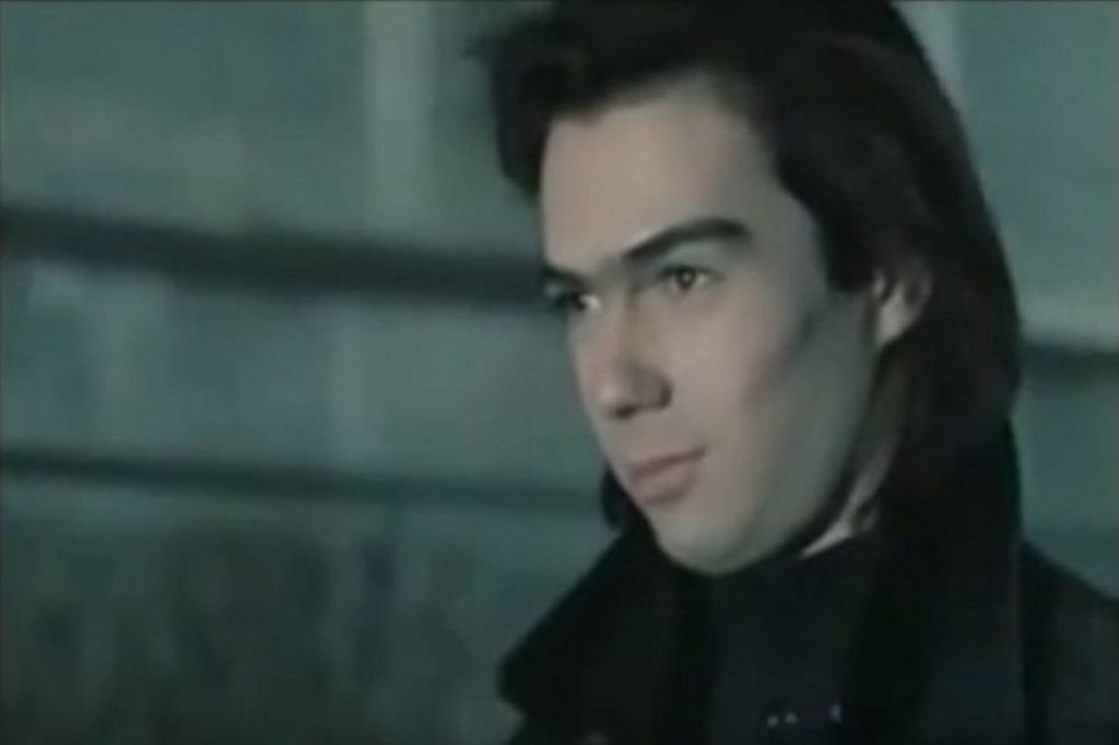 Bio najveći frajer u Beogradu, voleo balerinu,  a zbog ovoga ga se rođena majka stidela: Glumac danas odbačen i zaboravljen Bio najveći frajer u Beogradu, voleo balerinu,  a zbog ovoga ga se rođena majka stidela: Glumac danas odbačen i zaboravljen