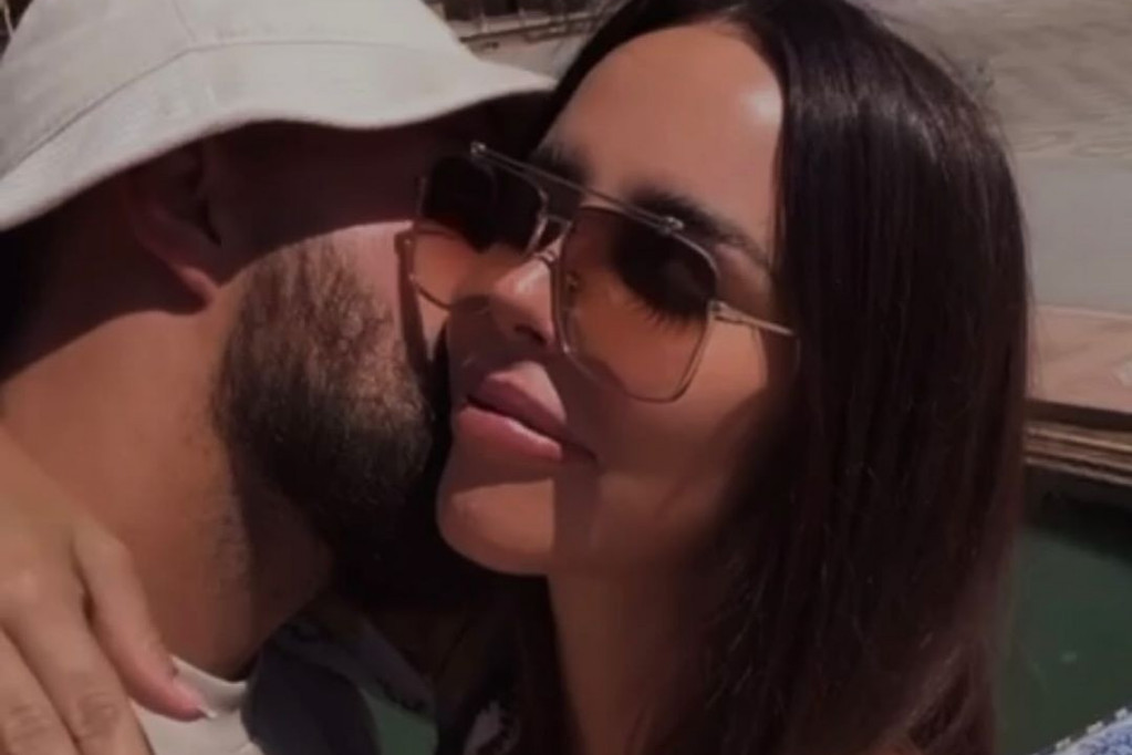 Prelepo! Četiri meseca od rođenja sina, Bogdana i Veljko ponovo slave (FOTO) Prelepo! Četiri meseca od rođenja sina, Bogdana i Veljko ponovo slave (FOTO)