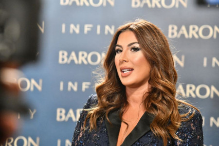 Ena Popov napravila drastičnu promenu u izgledu, reakcije žena na mrežama oprečne Ena Popov napravila drastičnu promenu u izgledu, reakcije žena na mrežama oprečne