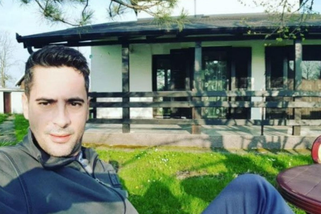 Željko za to nema vremena: Saša Joksimović očevu rodnu kuću u Brezovici pretvorio u pravo poljoprivredno carstvo FOTO Željko za to nema vremena: Saša Joksimović očevu rodnu kuću u Brezovici pretvorio u pravo poljoprivredno carstvo FOTO