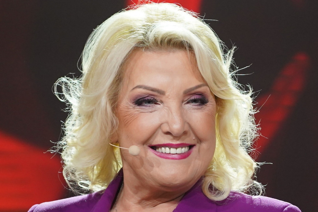 Unuka Snežane Đurišić baku obradovala prelepim vestima: Pevačica jedva dočekala da podeli radost Unuka Snežane Đurišić baku obradovala prelepim vestima: Pevačica jedva dočekala da podeli radost