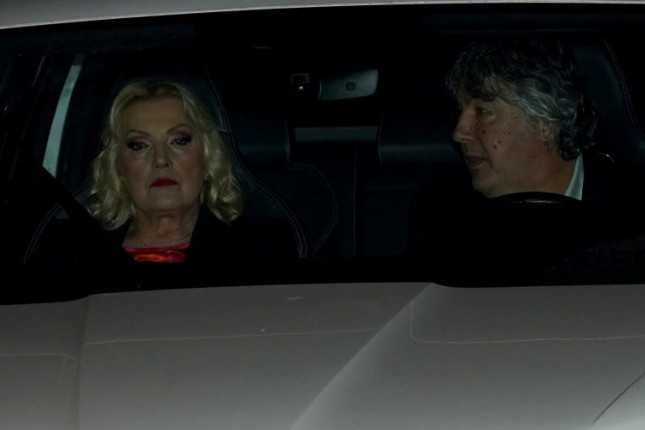 Gubi mi se iz života! Snežana Đurišić i doktor Vanja se žestoko posvađali na javnom mestu Gubi mi se iz života! Snežana Đurišić i doktor Vanja se žestoko posvađali na javnom mestu