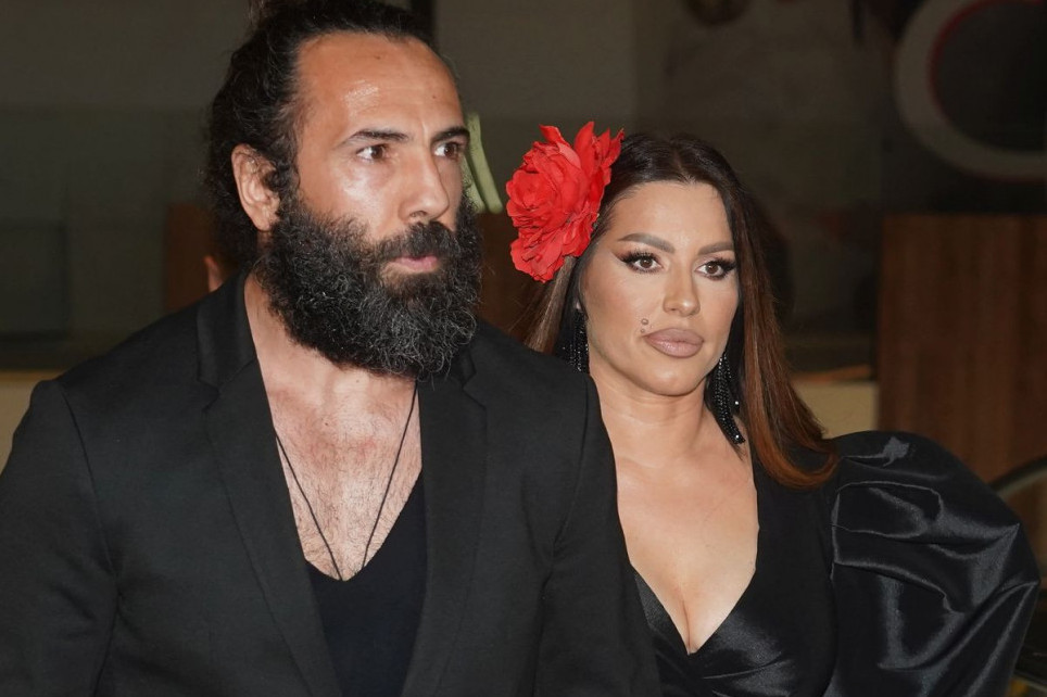 Veljko za tri sekunde Seki srušio svet: Ti jesi prelepa žena, ali... Veljko za tri sekunde Seki srušio svet: Ti jesi prelepa žena, ali...