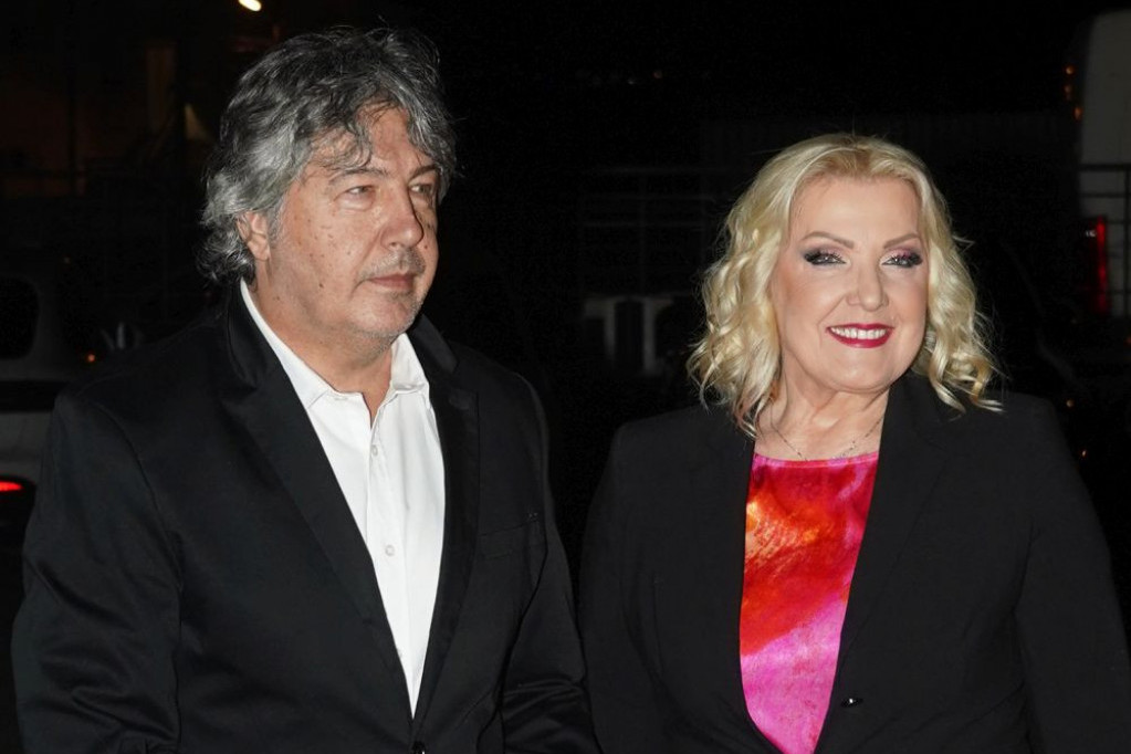 Vanja Milošević uslikan sa bivšom: Snežana se odmah oglasila Vanja Milošević uslikan sa bivšom: Snežana se odmah oglasila