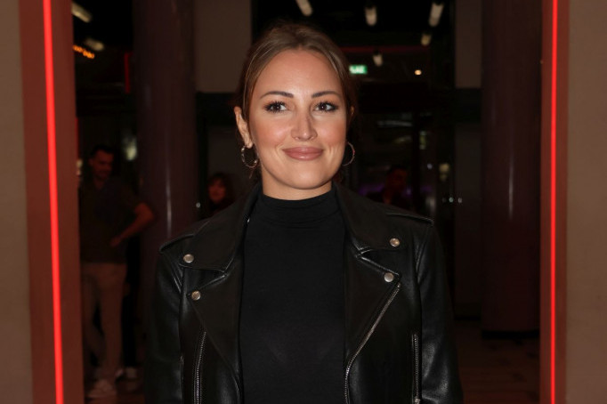 Sve, sve ali ovakve farmerke retko kome stoje: Prija vraća omraženi trend na velika vrata (FOTO) Sve, sve ali ovakve farmerke retko kome stoje: Prija vraća omraženi trend na velika vrata (FOTO)