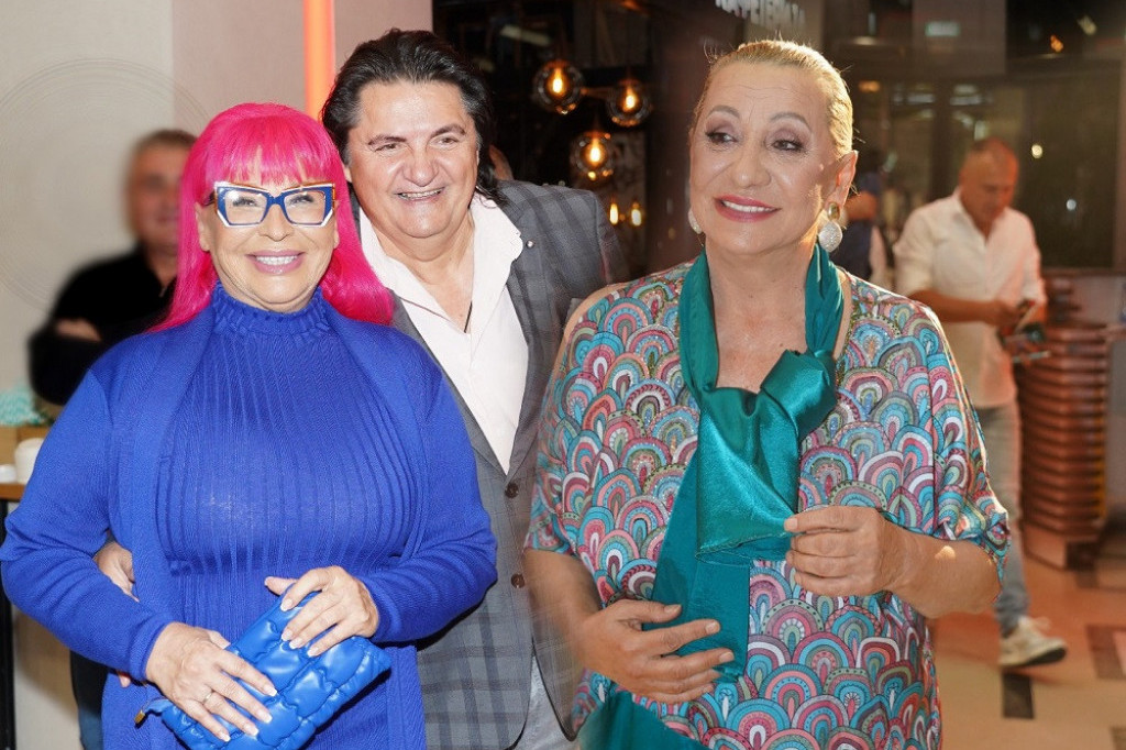 Nije Zorica bila razlog: Vesna Zmijanac otkrila zašto se razvela od Kemiša Nije Zorica bila razlog: Vesna Zmijanac otkrila zašto se razvela od Kemiša