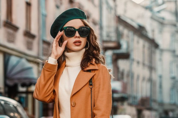 Ni skinny, ni zvonaste: Ovakve pantalone su hit jeseni Ni skinny, ni zvonaste: Ovakve pantalone su hit jeseni