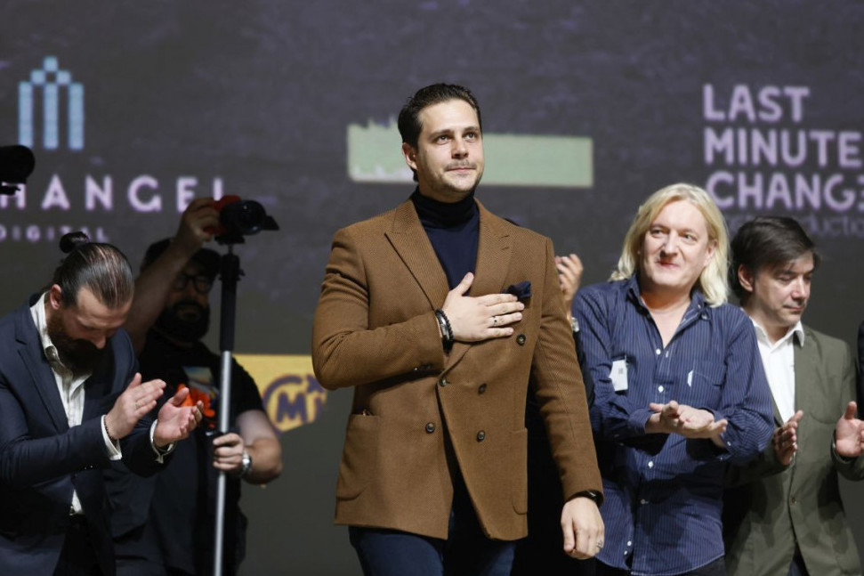 Na premijeri filma stigla i ZVANIČNA potvrda! Oženio se Miloš Biković Na premijeri filma stigla i ZVANIČNA potvrda! Oženio se Miloš Biković