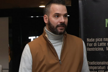 Ovo je nesuđena tašta Filipa Živojinovića: Želela je samo najbolje za njega i ćerku (FOTO) Ovo je nesuđena tašta Filipa Živojinovića: Želela je samo najbolje za njega i ćerku (FOTO)