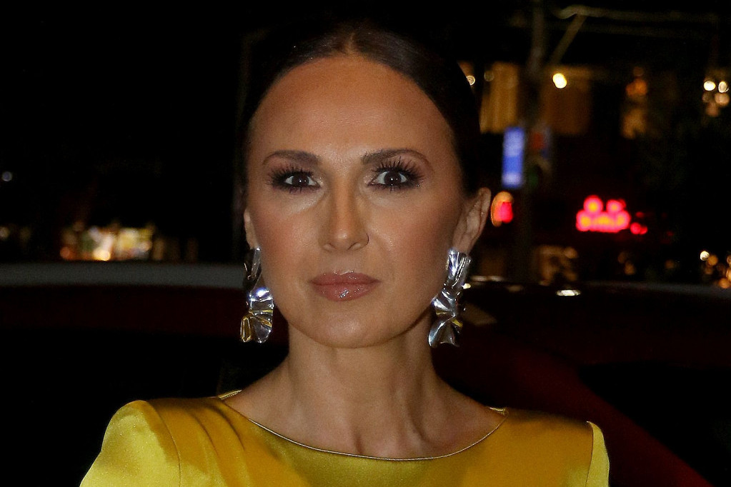 Živeli u iznajmljenom stanu na Zemunskom keju: Pre Zeremskog Aleksandra Radović bila u braku sa ovim muškarcem Živeli u iznajmljenom stanu na Zemunskom keju: Pre Zeremskog Aleksandra Radović bila u braku sa ovim muškarcem