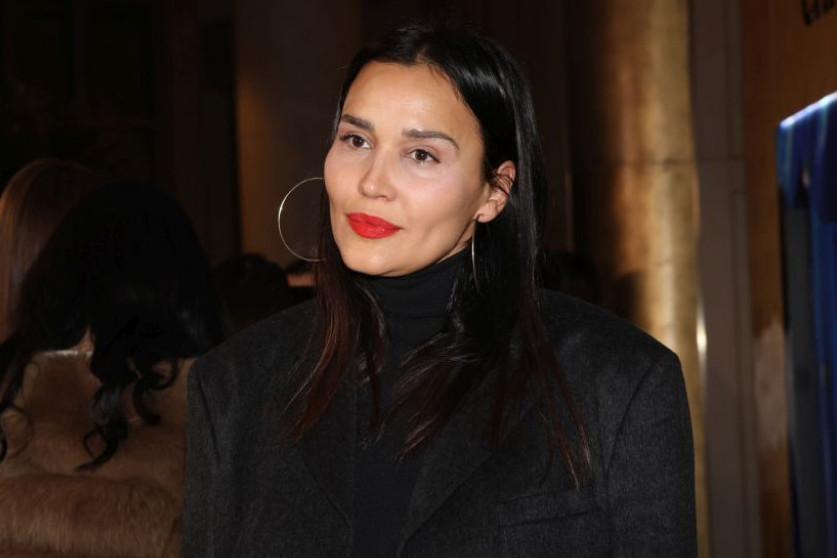 Praznična euforija se uselila u dom Rade Radenović: Lepšu jelku niste videli FOTO Praznična euforija se uselila u dom Rade Radenović: Lepšu jelku niste videli FOTO