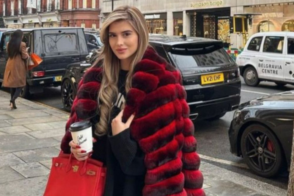 Zbog ćerke Željka Mitrovića na Dan zaljubljenih u Beograd sleteo privatni avion: Sve je spremno za veliko slavlje u vili na Dedinju FOTO Zbog ćerke Željka Mitrovića na Dan zaljubljenih u Beograd sleteo privatni avion: Sve je spremno za veliko slavlje u vili na Dedinju FOTO