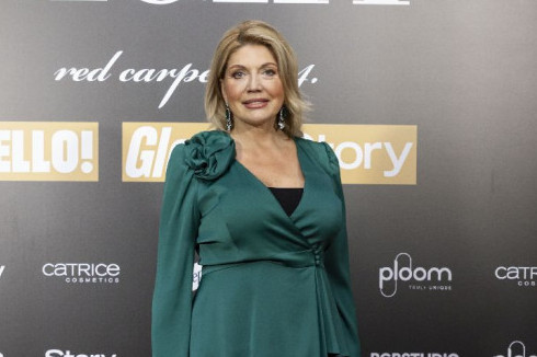 Simica Suzani priredio iznenađenje za pamćenje! Potrošio je pravo bogatstvo (FOTO) Simica Suzani priredio iznenađenje za pamćenje! Potrošio je pravo bogatstvo (FOTO)