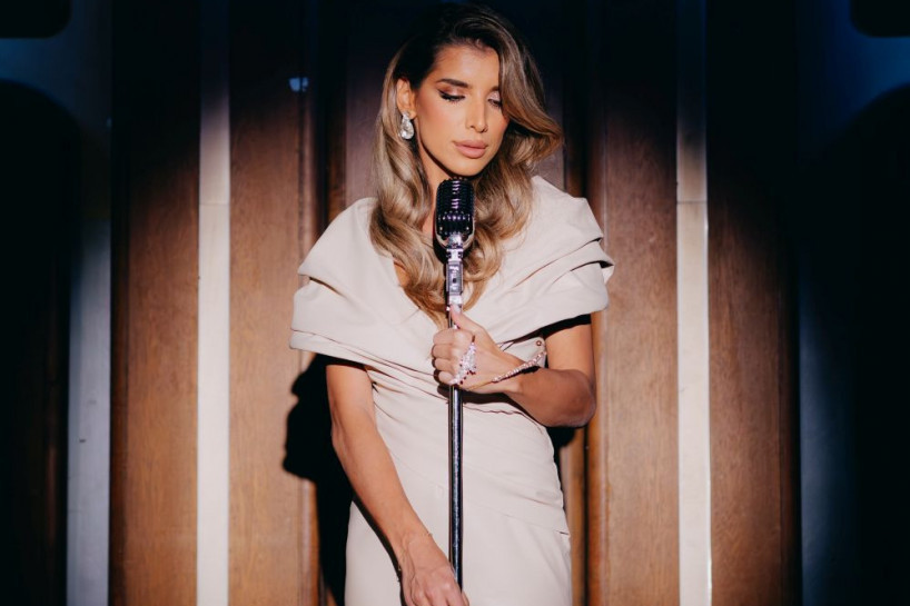 JOVANA PAJIĆ IZBACILA JOŠ JEDNU HIT PESMU: „PREZIME SE BRIŠE“ - NOVA ŽENSKA HIMNA JOVANA PAJIĆ IZBACILA JOŠ JEDNU HIT PESMU: „PREZIME SE BRIŠE“ - NOVA ŽENSKA HIMNA