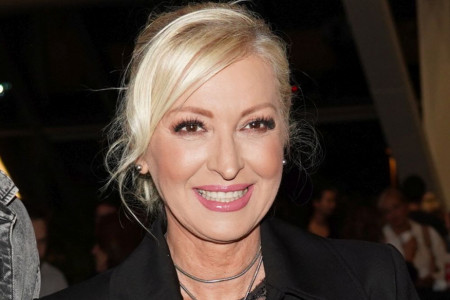 Da li je to Olivera Kovačević potpuno promenila imidž? O njenim efektnim pantalonama svi govore (FOTO) Da li je to Olivera Kovačević potpuno promenila imidž? O njenim efektnim pantalonama svi govore (FOTO)