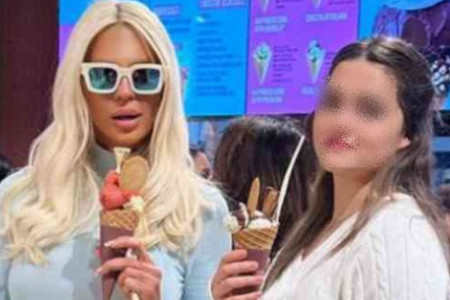 Nika Tošić prvi put o lojalnosti u porodici: Dugo je čuvala maminu tajnu (FOTO) Nika Tošić prvi put o lojalnosti u porodici: Dugo je čuvala maminu tajnu (FOTO)