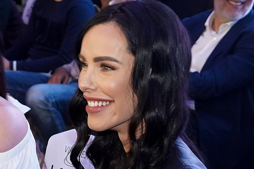 Tajna njene linije krije se u ovim vežbama: Bogdana Ražnatović pokazala kako trenira Tajna njene linije krije se u ovim vežbama: Bogdana Ražnatović pokazala kako trenira
