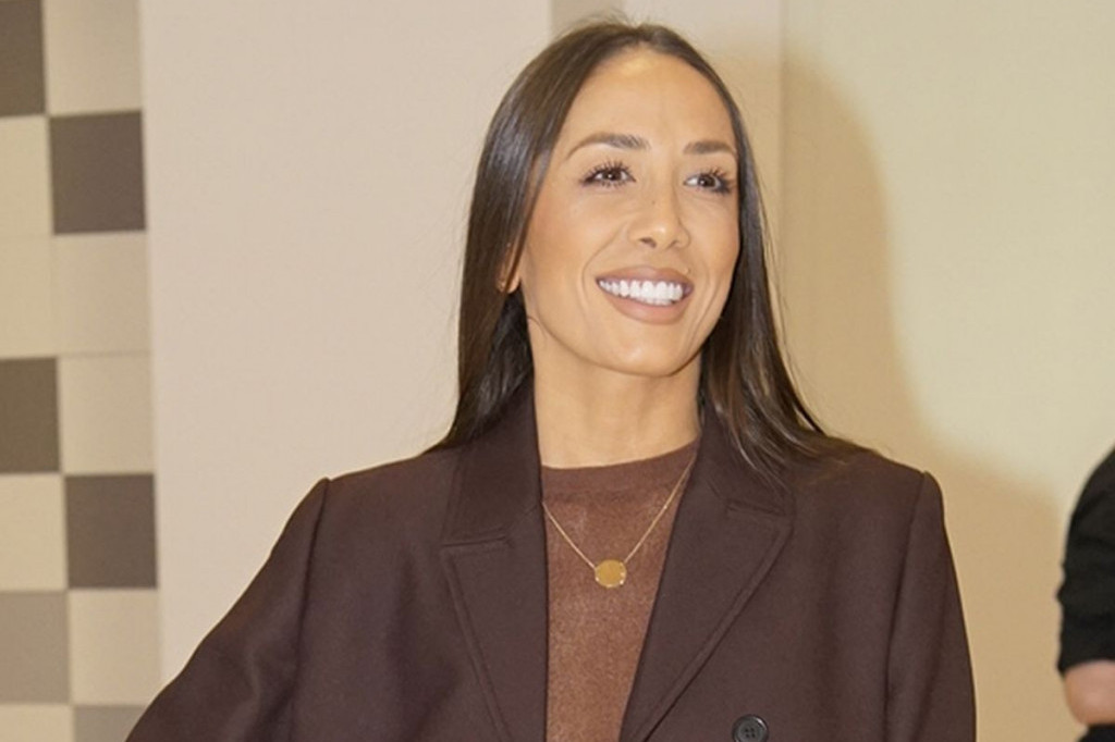 Trudnu suprugu varao sa Milenom Ćeranić, uništio i porodicu i brak: Ovako danas izgleda nekada veliki zavodnik Vladimir Dašić (FOTO) Trudnu suprugu varao sa Milenom Ćeranić, uništio i porodicu i brak: Ovako danas izgleda nekada veliki zavodnik Vladimir Dašić (FOTO)