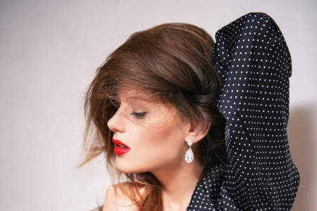 Dve frizure koje žene iznad 50 čine mlađim: Pristaju svim tipovima kose i daju eleganciju Dve frizure koje žene iznad 50 čine mlađim: Pristaju svim tipovima kose i daju eleganciju