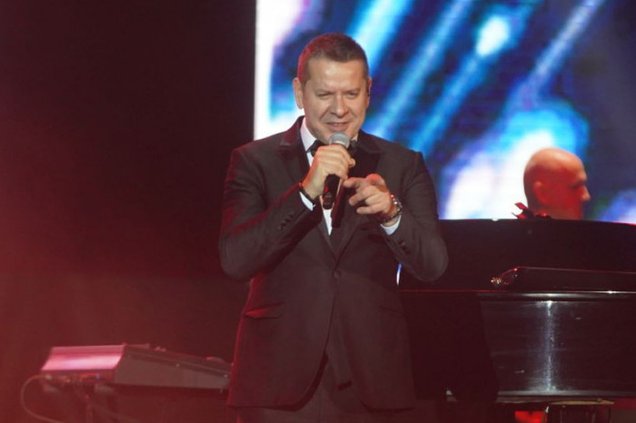 Supruga Milica blistala u publici, ali Georgiev svoju najpoznatiju pesmu posvetio drugoj dami