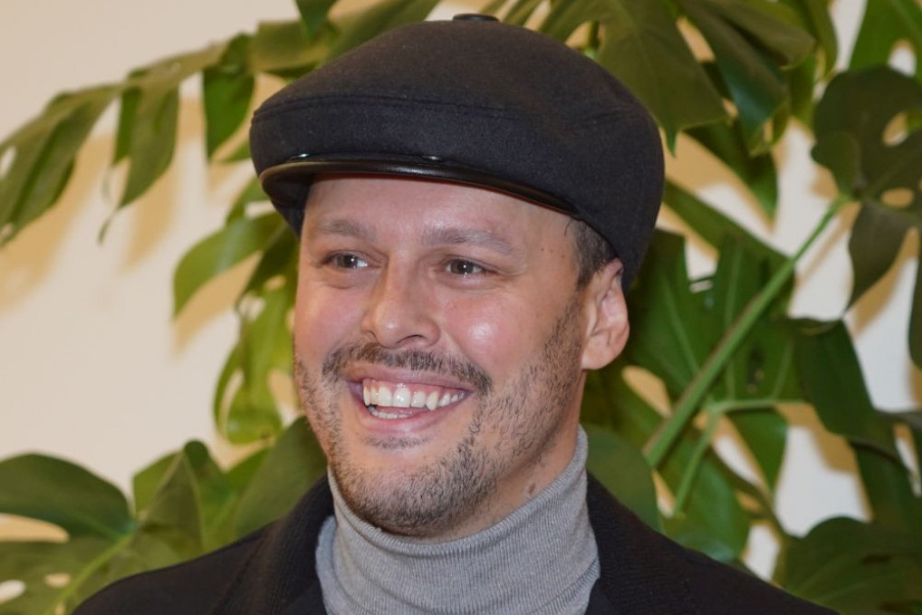 Prve fotografije: Igor Kojić stao na ludi kamen sa 15 godina mlađom Sofijom Prve fotografije: Igor Kojić stao na ludi kamen sa 15 godina mlađom Sofijom