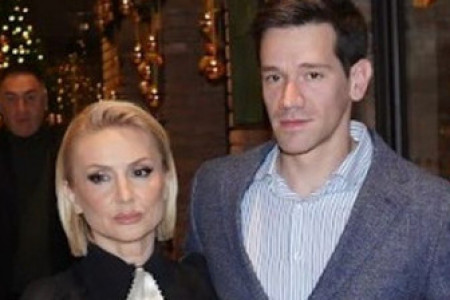 Raša slomljen na samu pomisao bez Goce poručio joj: Ne želim da odeš sa ovog sveta pre mene Raša slomljen na samu pomisao bez Goce poručio joj: Ne želim da odeš sa ovog sveta pre mene