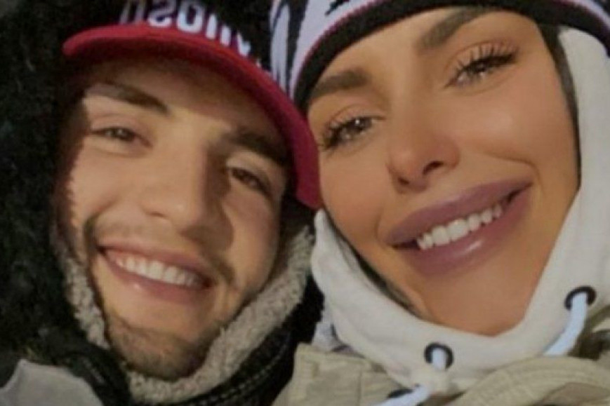 Zimska čarolija za Krstana i Željka: Veljko i Bogdana sinove odveli na zimovanje, u ovoj aktivnosti posebno uživaju Zimska čarolija za Krstana i Željka: Veljko i Bogdana sinove odveli na zimovanje, u ovoj aktivnosti posebno uživaju