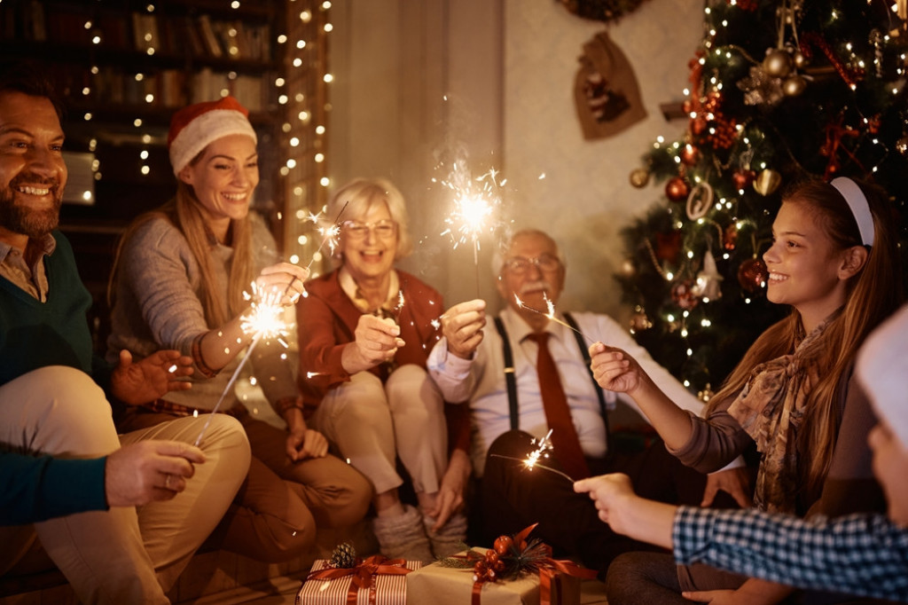 Horoskop za 29. decembar: Rakovi uživaju u toploj porodičnoj atmosferi, slobodne Škorpije zaintrigirane novim poznanstvom Horoskop za 29. decembar: Rakovi uživaju u toploj porodičnoj atmosferi, slobodne Škorpije zaintrigirane novim poznanstvom