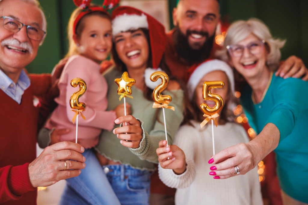 Horoskop za 1. januar: Slobodnim Bikovima prilika za susret dolazi iz kruga prijatelja, Strelčevima sledi kontakt sa osobom iz inostranstva Horoskop za 1. januar: Slobodnim Bikovima prilika za susret dolazi iz kruga prijatelja, Strelčevima sledi kontakt sa osobom iz inostranstva