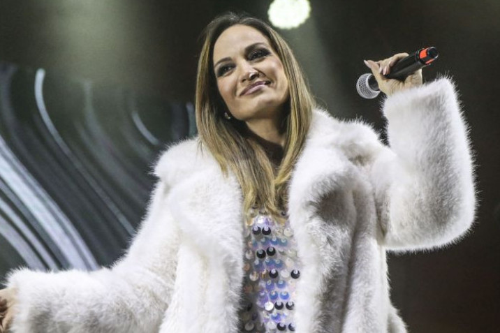 Jelena Tomašević u novogodišnjoj noći nosila bundu koja će biti hit u 2025. godini Jelena Tomašević u novogodišnjoj noći nosila bundu koja će biti hit u 2025. godini