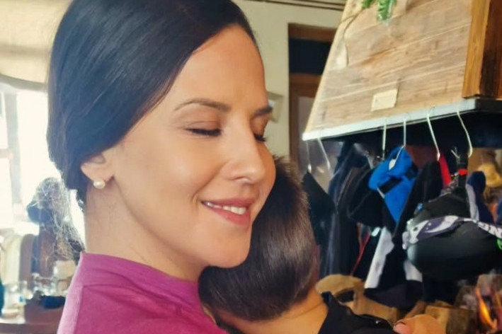 Majčinska ljubav nema granice: Posle 30 godina, Tamara Vučić zbog sina je uradila jedno Majčinska ljubav nema granice: Posle 30 godina, Tamara Vučić zbog sina je uradila jedno