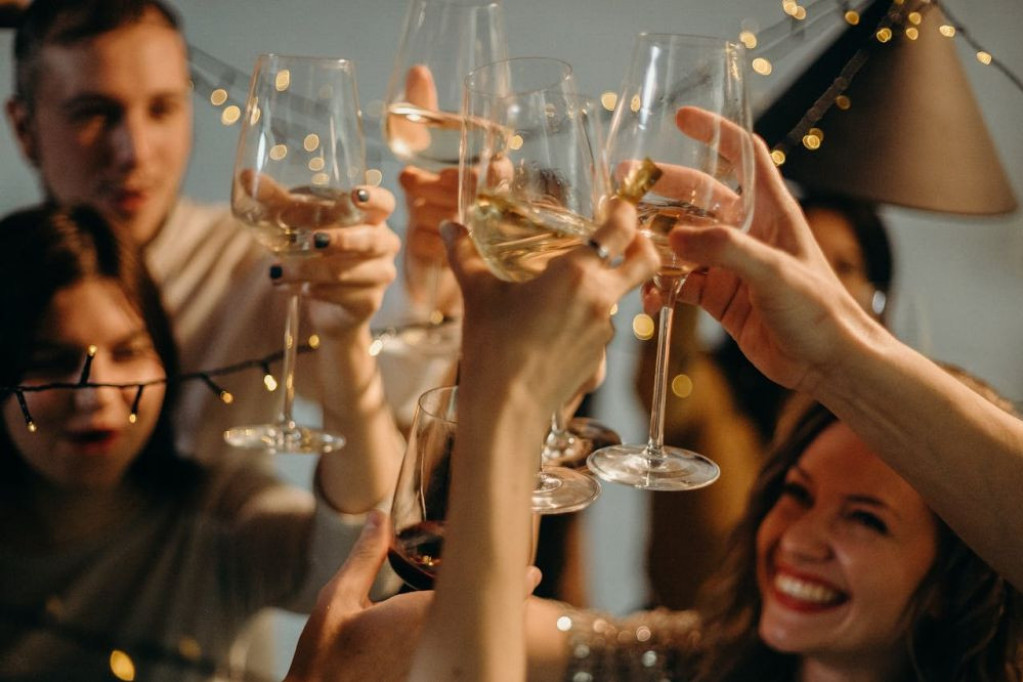 Horoskop za 19. januar: Vodolije se suočavaju sa partnerovim razočaranjem, slobodni Blizanci uživaju u provodu Horoskop za 19. januar: Vodolije se suočavaju sa partnerovim razočaranjem, slobodni Blizanci uživaju u provodu