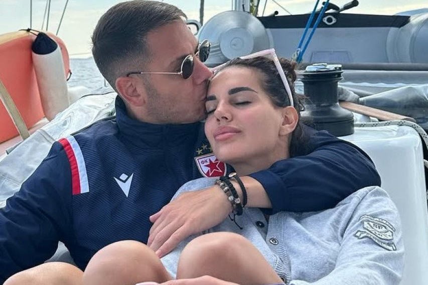 Jovana lepu vest otkrila na Instagramu: Mužiću moj, volim te Jovana lepu vest otkrila na Instagramu: Mužiću moj, volim te