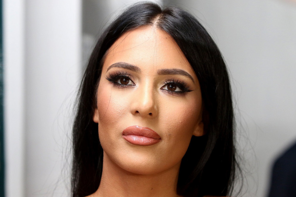 Ko bi rekao da je ona takva? Anastasija zbog muškarca otpisala kumu Ko bi rekao da je ona takva? Anastasija zbog muškarca otpisala kumu