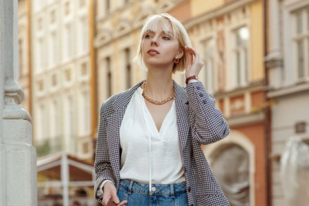 Model farmerki koji prikriva sve nedostatke: Sužava struk, smanjuje bokove i izdužuje noge Model farmerki koji prikriva sve nedostatke: Sužava struk, smanjuje bokove i izdužuje noge