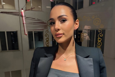 Na Anastasiji Gudelj samo minđuše vrede 200.000 dinara: Pogledajte ceo stajling iz noćnog provoda Na Anastasiji Gudelj samo minđuše vrede 200.000 dinara: Pogledajte ceo stajling iz noćnog provoda