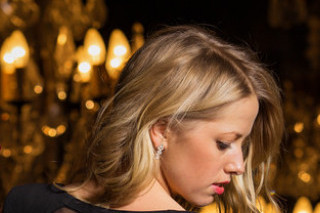 Idealna za sastanke i večernje izlaske: Ovo je jedina haljina koju morate imati u ormaru Idealna za sastanke i večernje izlaske: Ovo je jedina haljina koju morate imati u ormaru