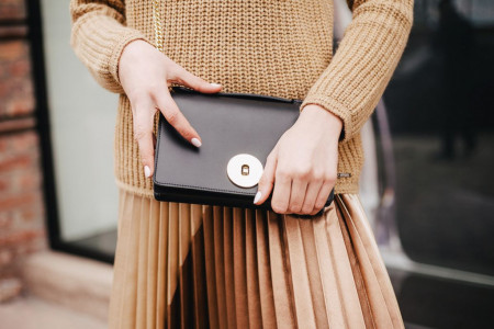 Stilistkinja upozorava: Dve stvari koje izgledaju neprihvatljivo na ženama koje su napunile 40 godina Stilistkinja upozorava: Dve stvari koje izgledaju neprihvatljivo na ženama koje su napunile 40 godina