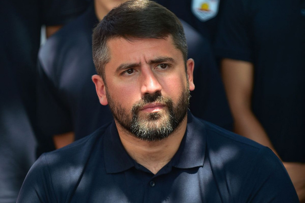 Nikola Rađen iskreno o najbolnijoj temi: Nisam očekivao da će baš tako brzo otići... Nikola Rađen iskreno o najbolnijoj temi: Nisam očekivao da će baš tako brzo otići...