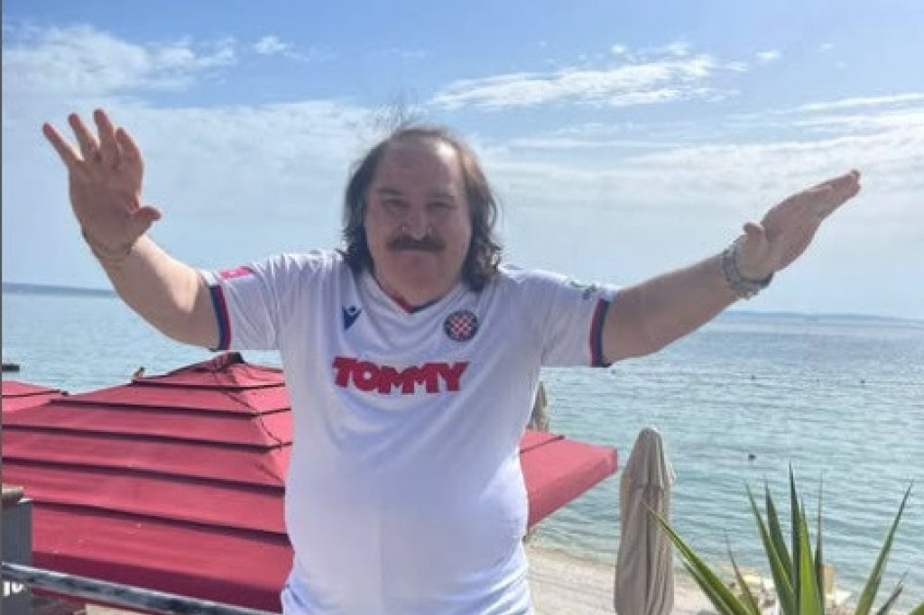 Da li ste znali da je ova pevačica ćerka Miše Kovača? Pevala je u najpoznatijoj balkanskoj grupi Da li ste znali da je ova pevačica ćerka Miše Kovača? Pevala je u najpoznatijoj balkanskoj grupi