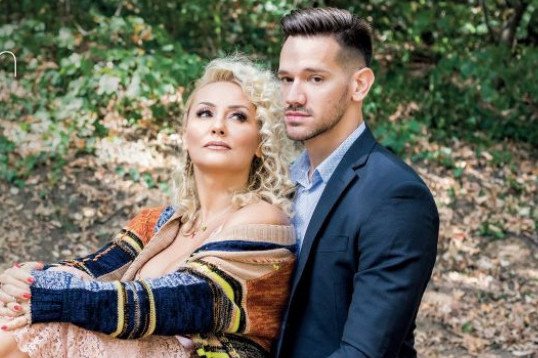 Goca i Raša ponovo u Pragu: Rekli su da neće više ali želja je velika (FOTO) Goca i Raša ponovo u Pragu: Rekli su da neće više ali želja je velika (FOTO)