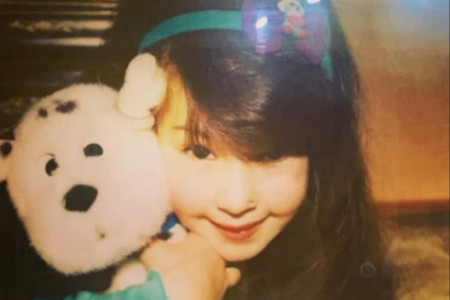 Danas je uspešna voditeljka koju su povezivali sa Markom Jarićem: Prepoznajete li devojčicu sa fotografije?