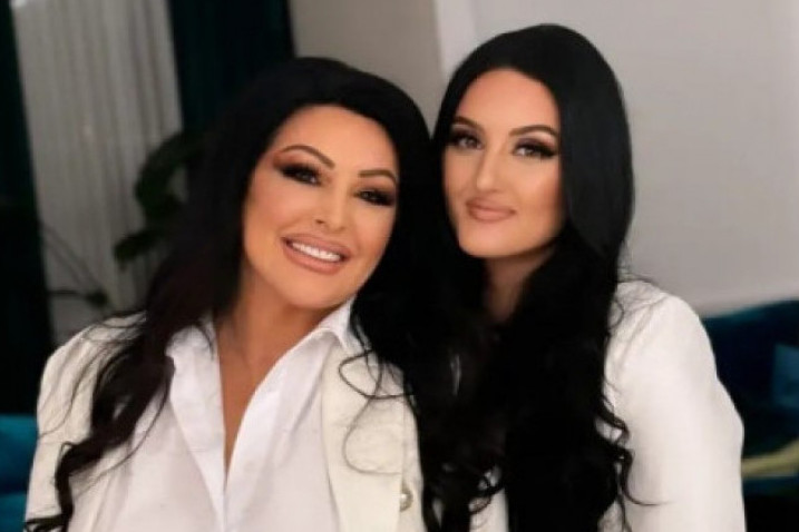 Manuela progovorila o majci: Blagoslovena sam što je imam, zaslužuje ceo svet Manuela progovorila o majci: Blagoslovena sam što je imam, zaslužuje ceo svet