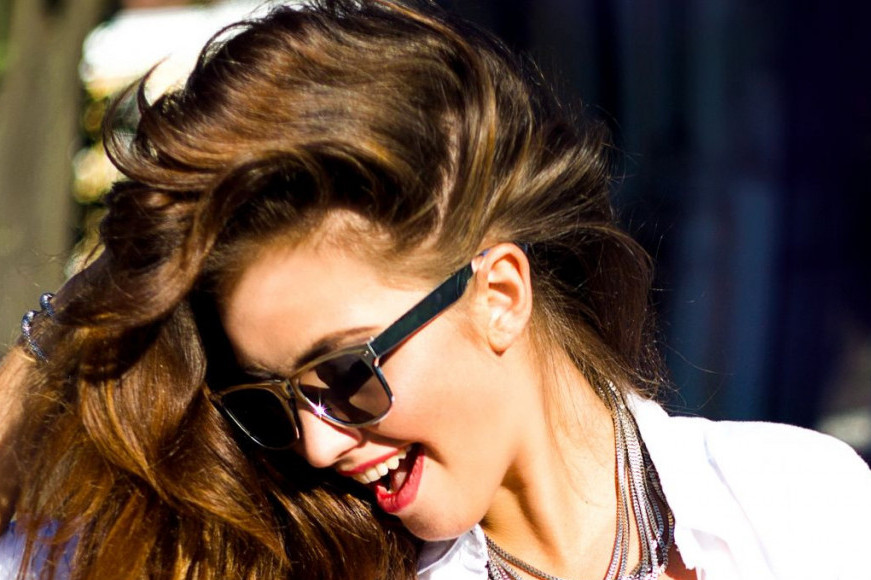 Ni krem, ni braon, ni bordo: Ova boja je apsolutni trend proleća 2025. godine, i za kancelariju i za izlazak Ni krem, ni braon, ni bordo: Ova boja je apsolutni trend proleća 2025. godine, i za kancelariju i za izlazak