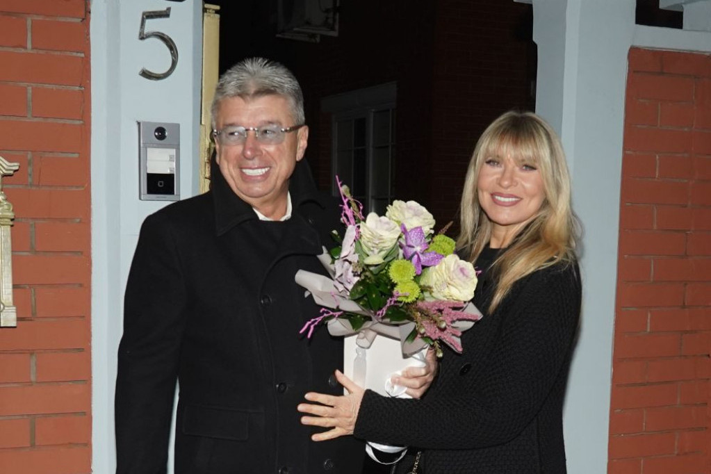 Istina o prodaji Popovićeve vile na Bežaniji: Suzana ima svoje razloge, teške su to emocije Istina o prodaji Popovićeve vile na Bežaniji: Suzana ima svoje razloge, teške su to emocije