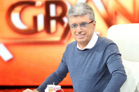 Odlazak čoveka kome se poklonila cela estrada: Saša Popović je izgradio imperiju, zaradio milione, a najveće bogatstvo su Suzana i deca
